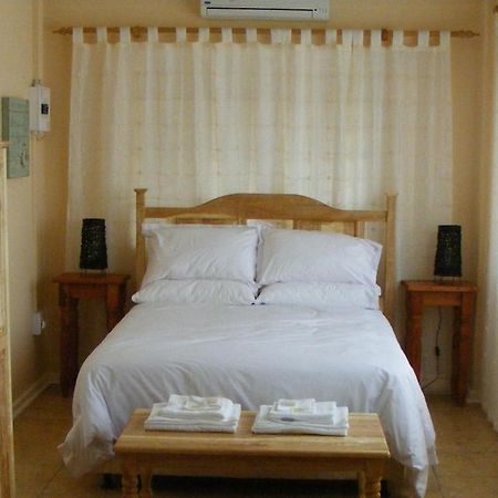 Die Katte Guest House Cottages- Vosburg 外观 照片